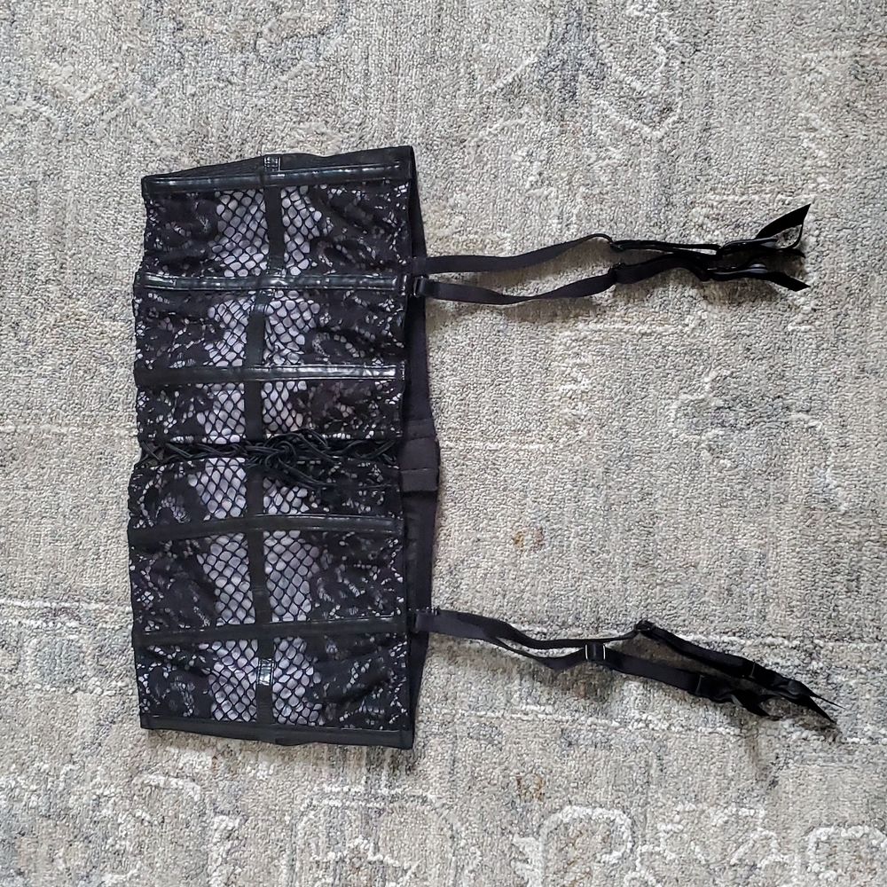 NWT Victoria Secret Lingerie sz M